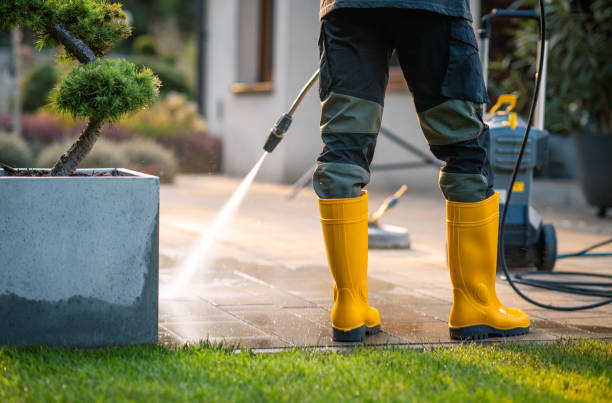 Best Garage Pressure Washing  in Elk Mound, WI